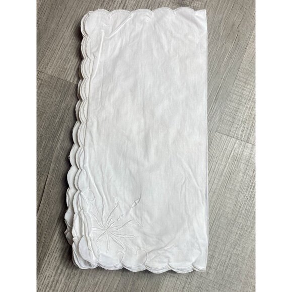 Fabric Napkins Set of 12 White With Embroidery And Scalloped Edges 15” READ - Picture 2 of 7